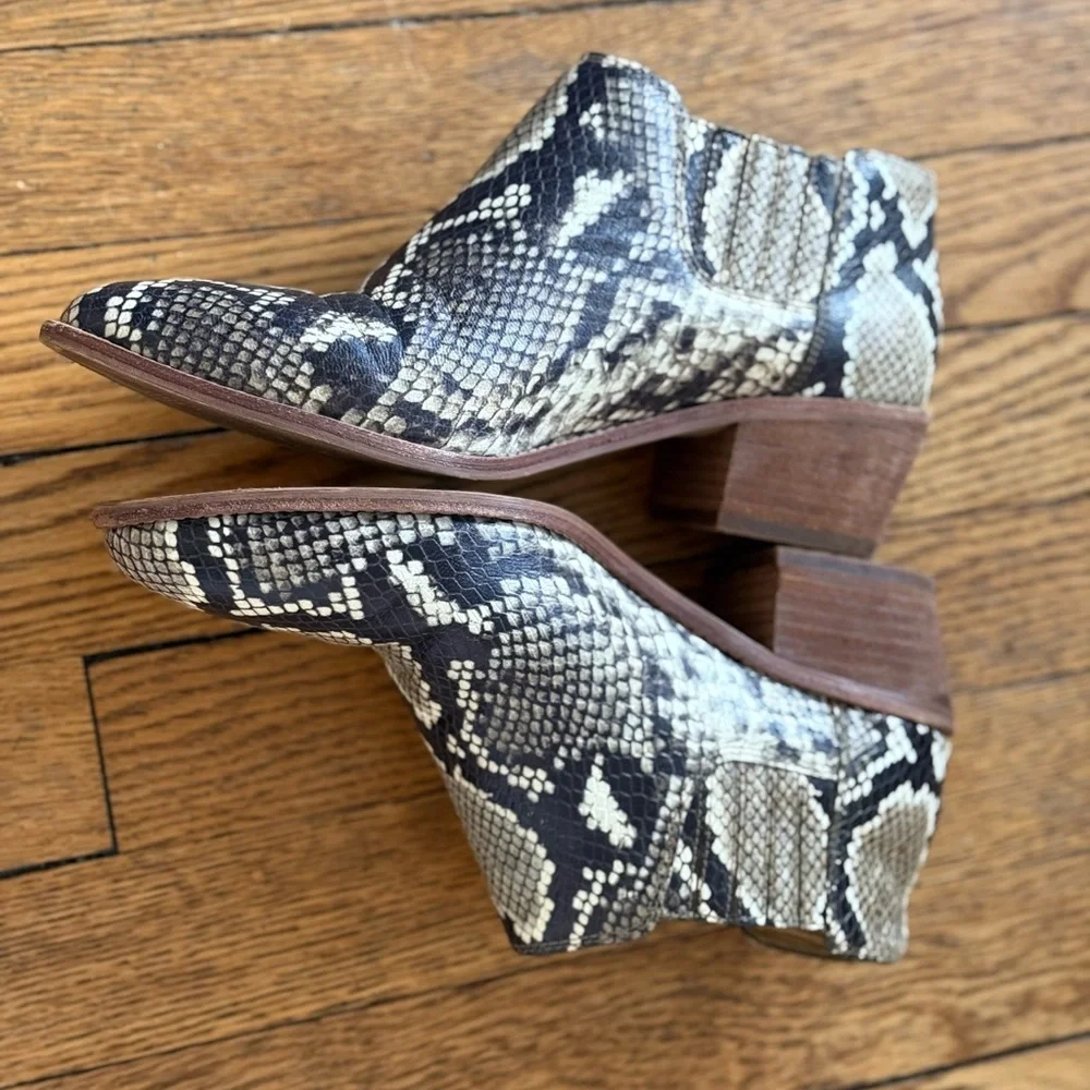 Madewell Sonia Leather Snake Embossed Ankle Boots - Size 7.5